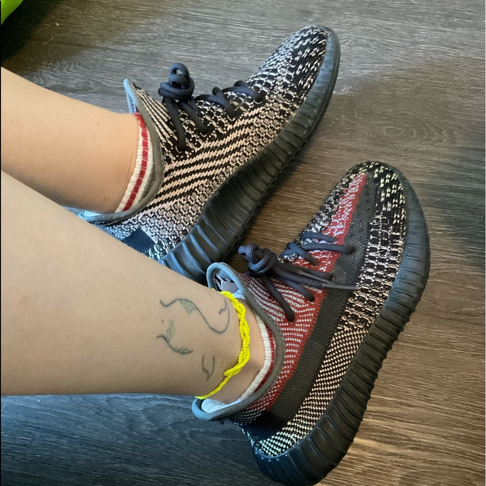 Authentic non-reflective yeezy yecheils